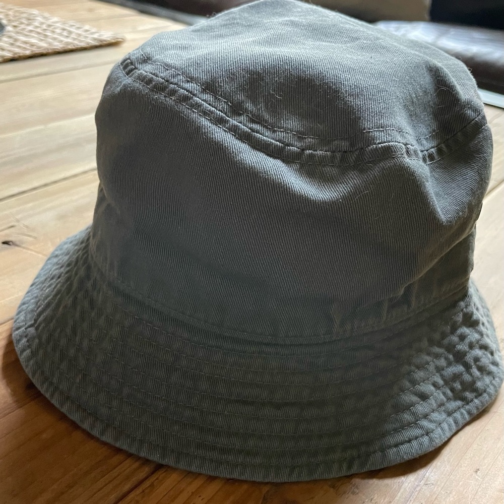 The Hat Depot Bucket Hat. Color-Olive Green. Cotton. New w/o tags. Size-S/M.